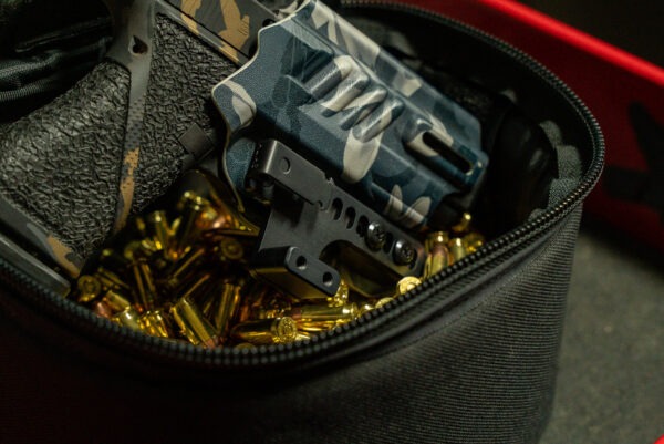 Alias-Bottom-Mount-with-wing-clipDSC09960-600×401