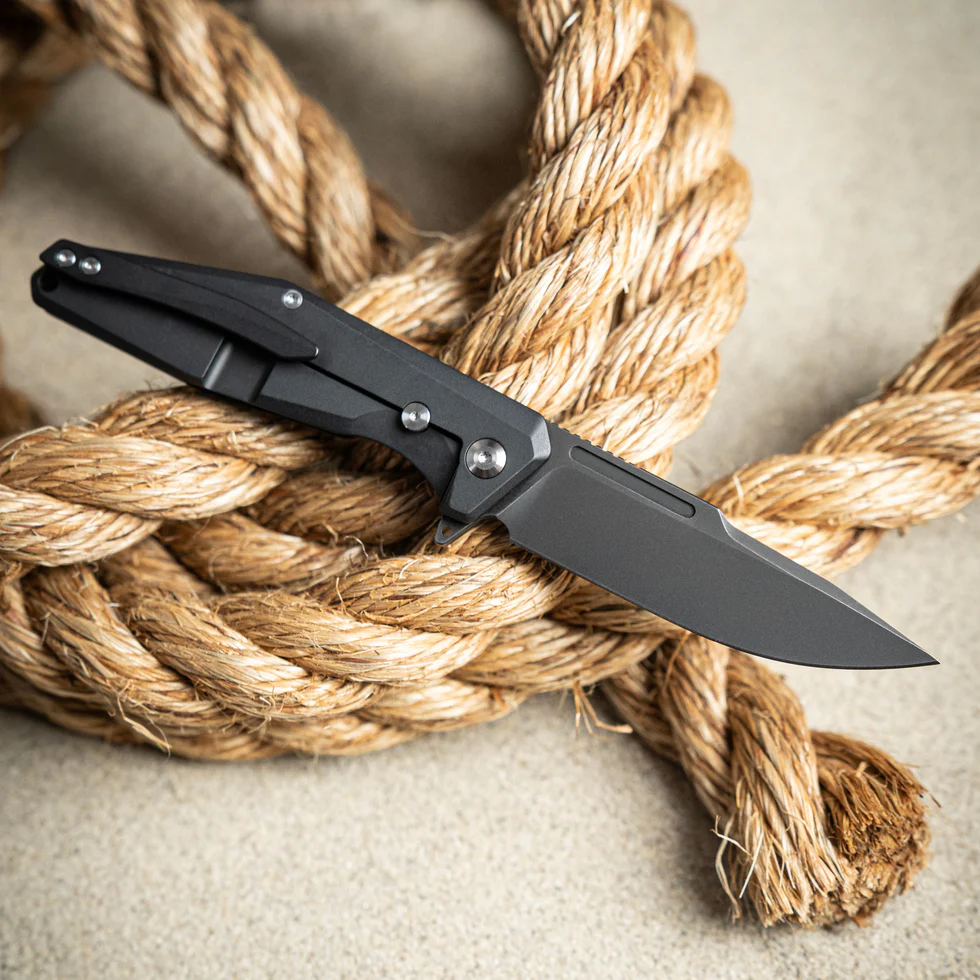 IRON_JAW-BLACK-ASSET-01